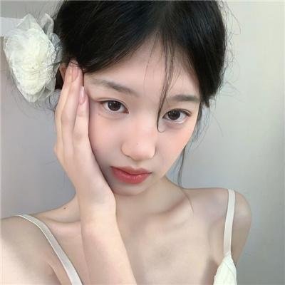 女佣变凤凰 海报